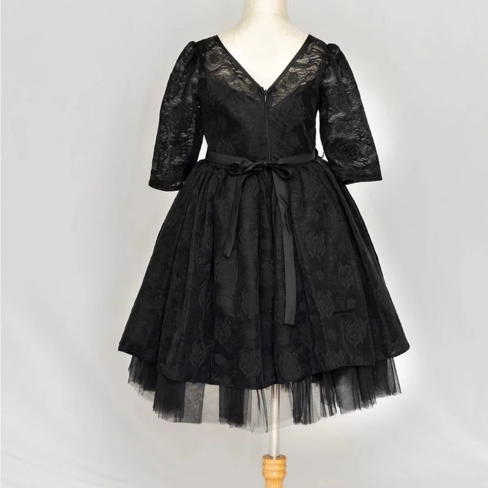 Aurora kids couture size 4-10 - Picture 3 of 3